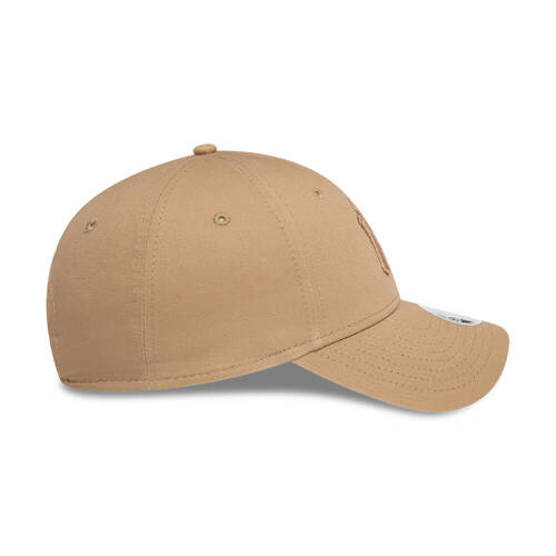 New Era New York Yankees Womens League Essential Light Beige 9FORTY Adjustable Cap - 60471463