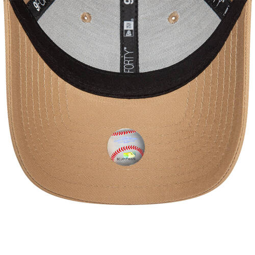 New Era New York Yankees Womens League Essential Light Beige 9FORTY Adjustable Cap - 60471463