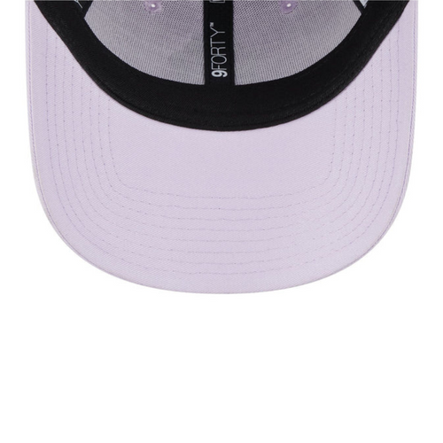 New Era 9FORTY MLB NY New York Yankees Womens League Essential Lilac Adjustable Cap - 60424627