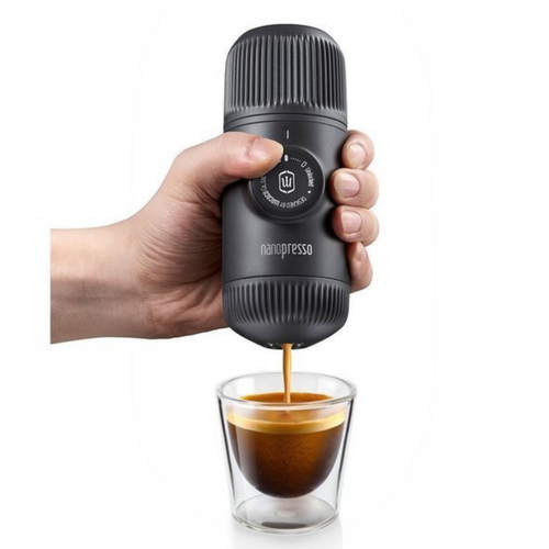 Portable travel coffee maker Wacaco Nanopresso with case - Black.