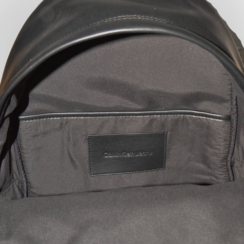 Plecak skórzany Calvin Klein na laptop czarny - ZM0ZM02568BDS