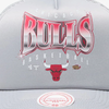 Czapka z daszkiem Mitchell & Ness NBA Chicago Bulls Glow Up Trucker Grey - HHSSINTL1436-CBUGREY