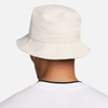 Kapelusz czapka Nike Apex Swoosh Bucket Hat Beżowy - FB5382-104