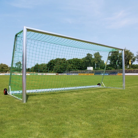 BRAMKA PIŁKARSKA JEDNOCZĘŚCIOWA Z KOŁAMI I OBCIĄŻENIEM SPORTPOLAND ECO SAFETY GOAL