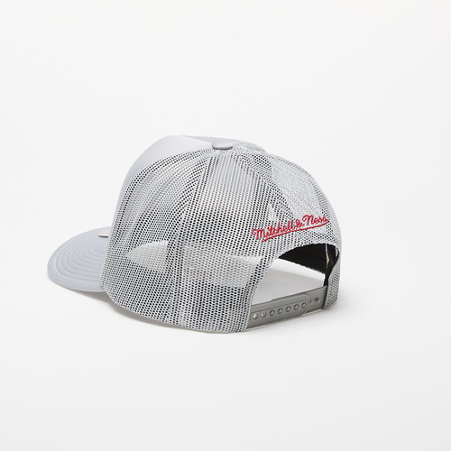 Mitchell & Ness NBA Chicago Bulls Glow Up Trucker Cap Grey - HHSSINTL1436-CBUGREY